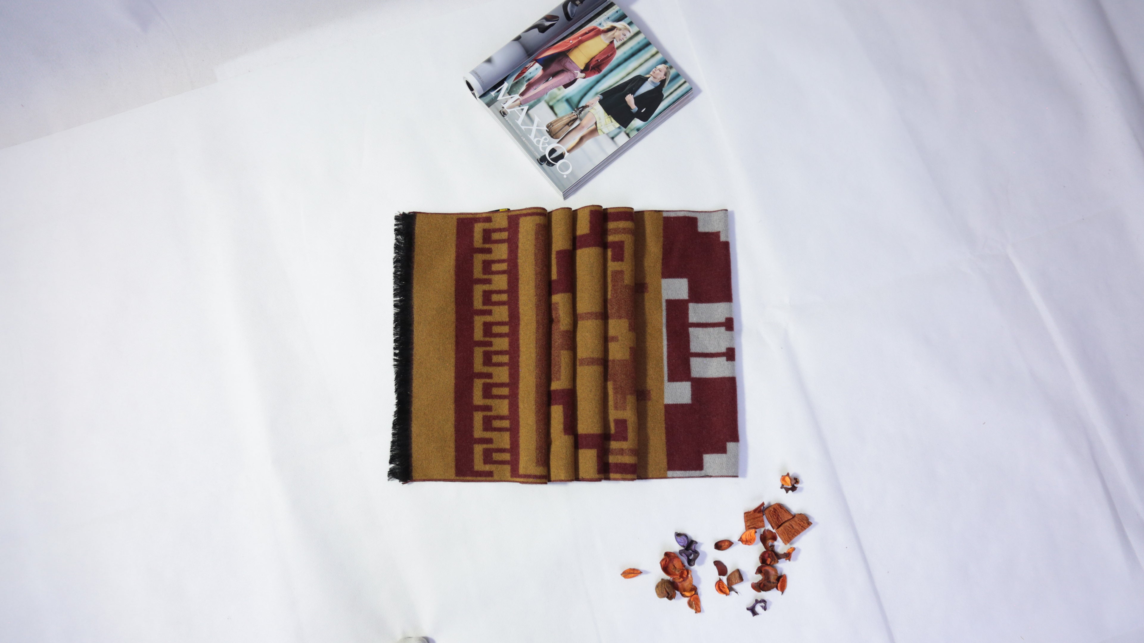 Dynanmie style scarfs